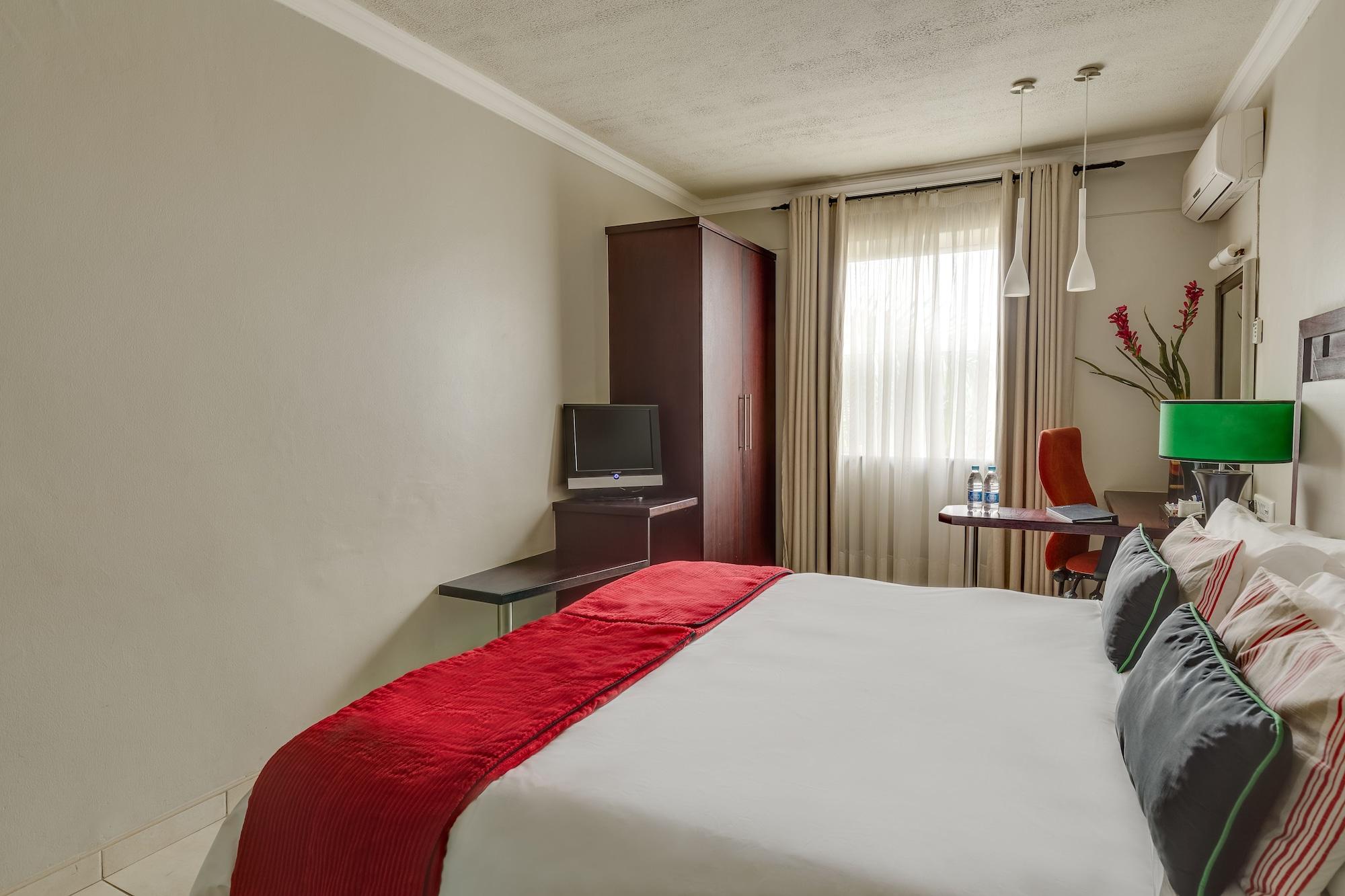 Bon Hotel Эмпангени Экстерьер фото
