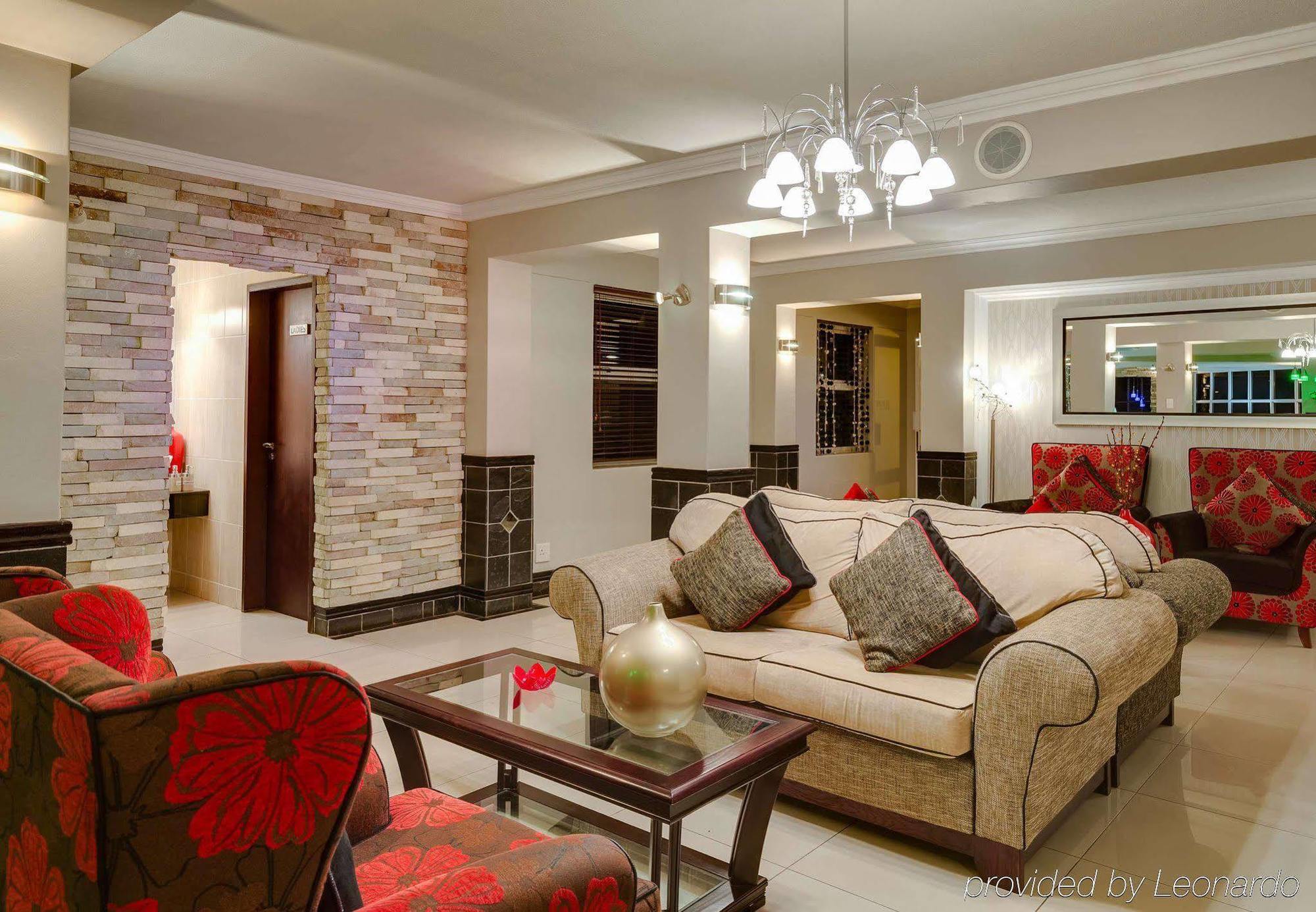 Bon Hotel Эмпангени Экстерьер фото