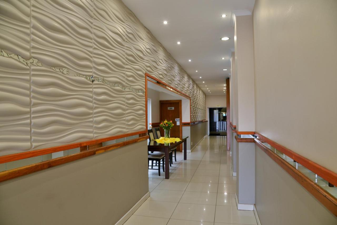 Bon Hotel Эмпангени Экстерьер фото